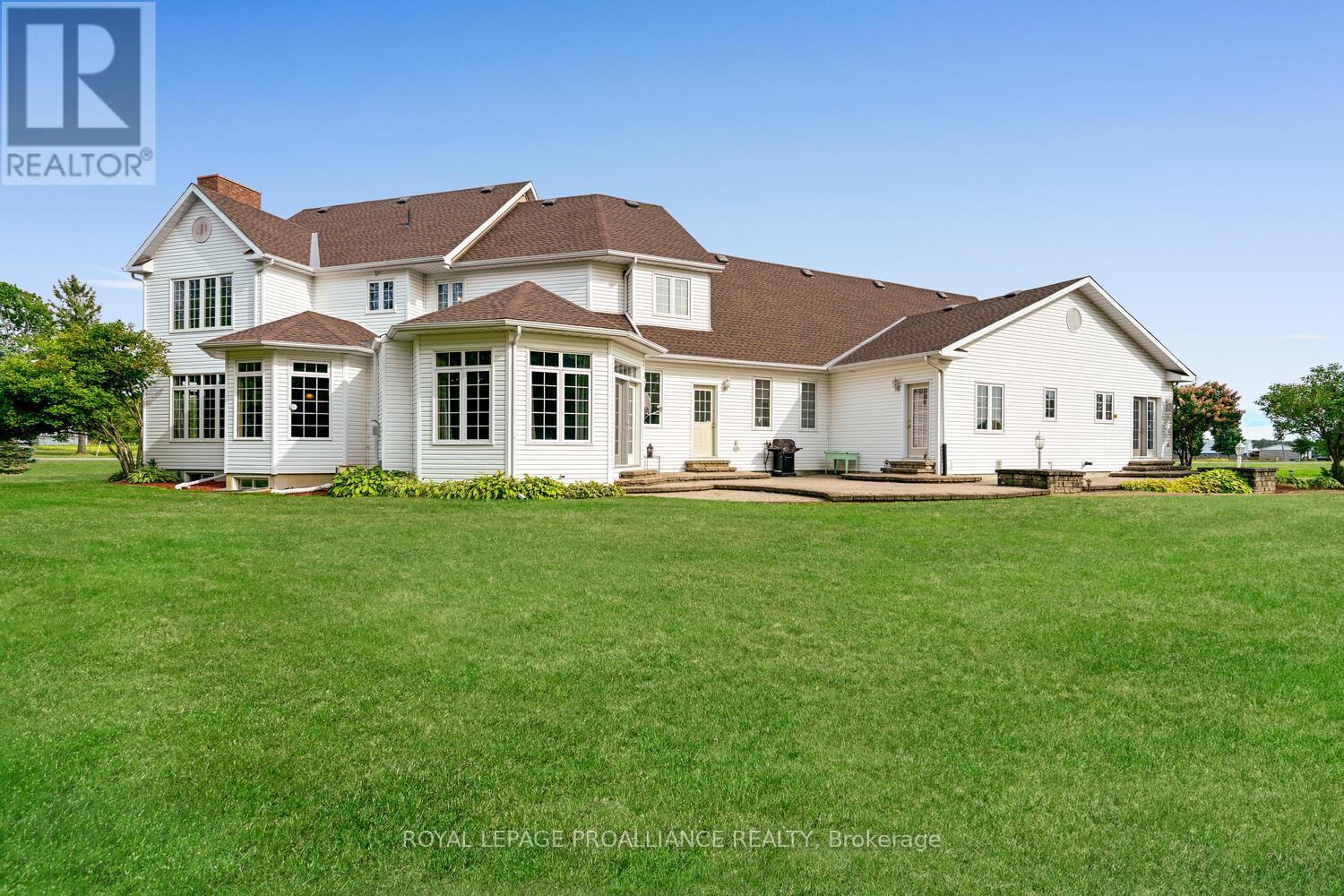 












3560/3562 WEIR ROAD

,
Edwardsburgh/Cardinal,




Ontario
K0E1X0

