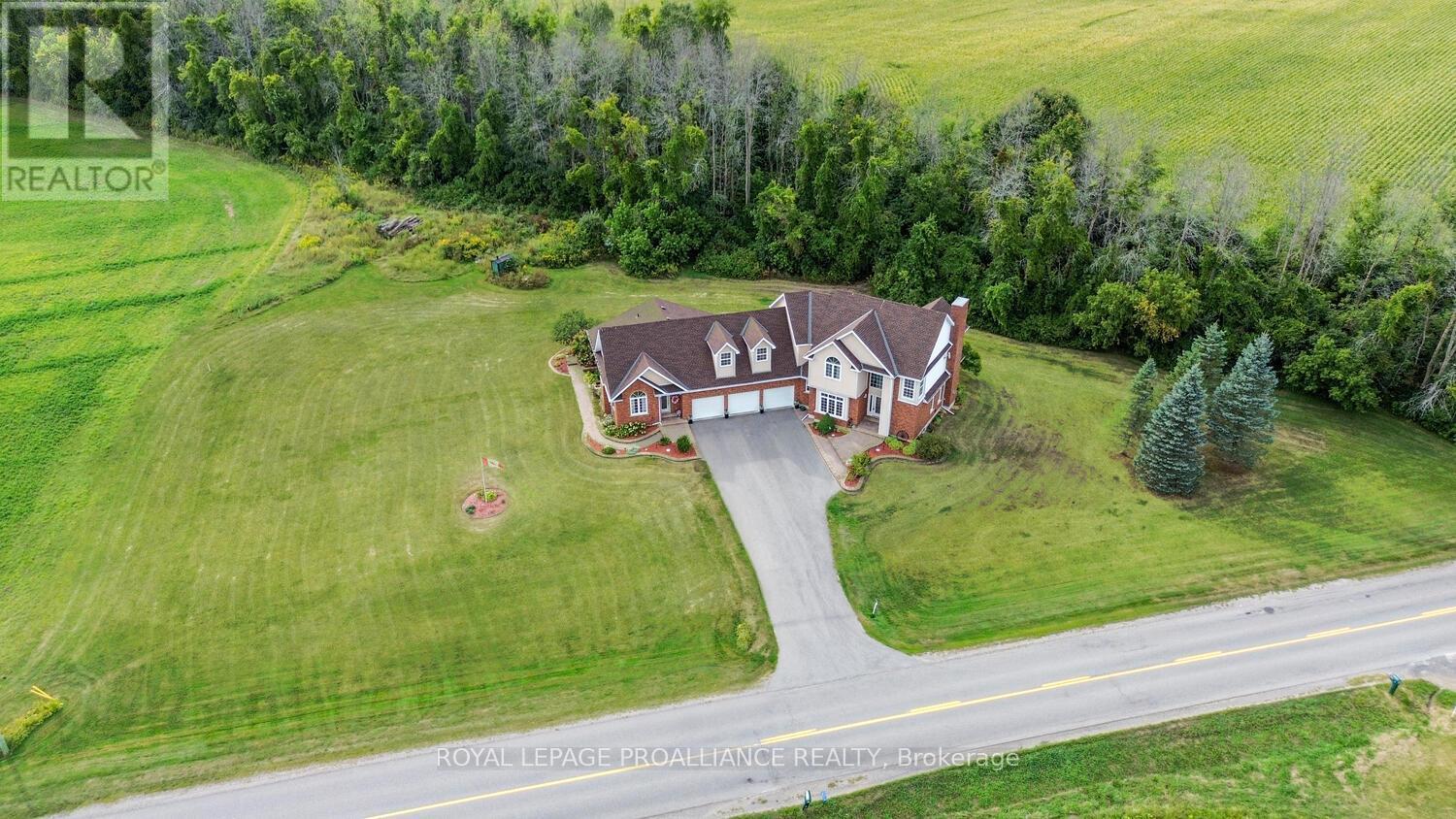 












3560/3562 WEIR ROAD

,
Edwardsburgh/Cardinal,




Ontario
K0E1X0

