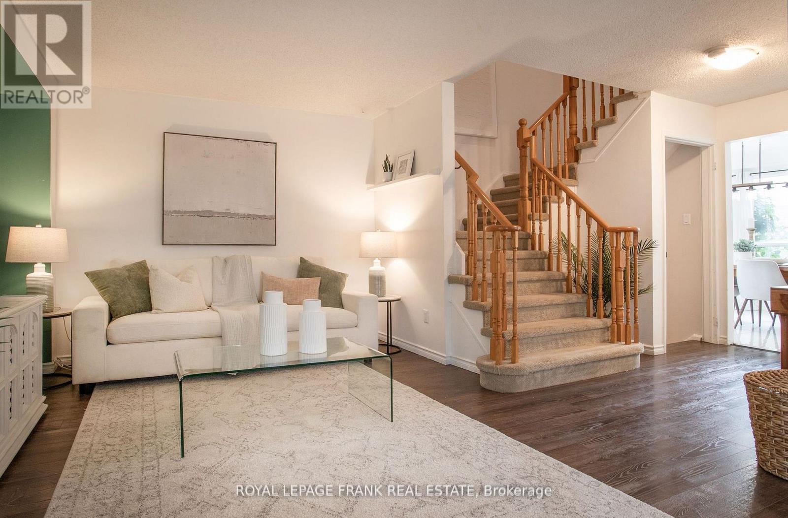 












22 WINDHAM CRESCENT

,
Clarington (Courtice),




Ontario
L1E1Y7

