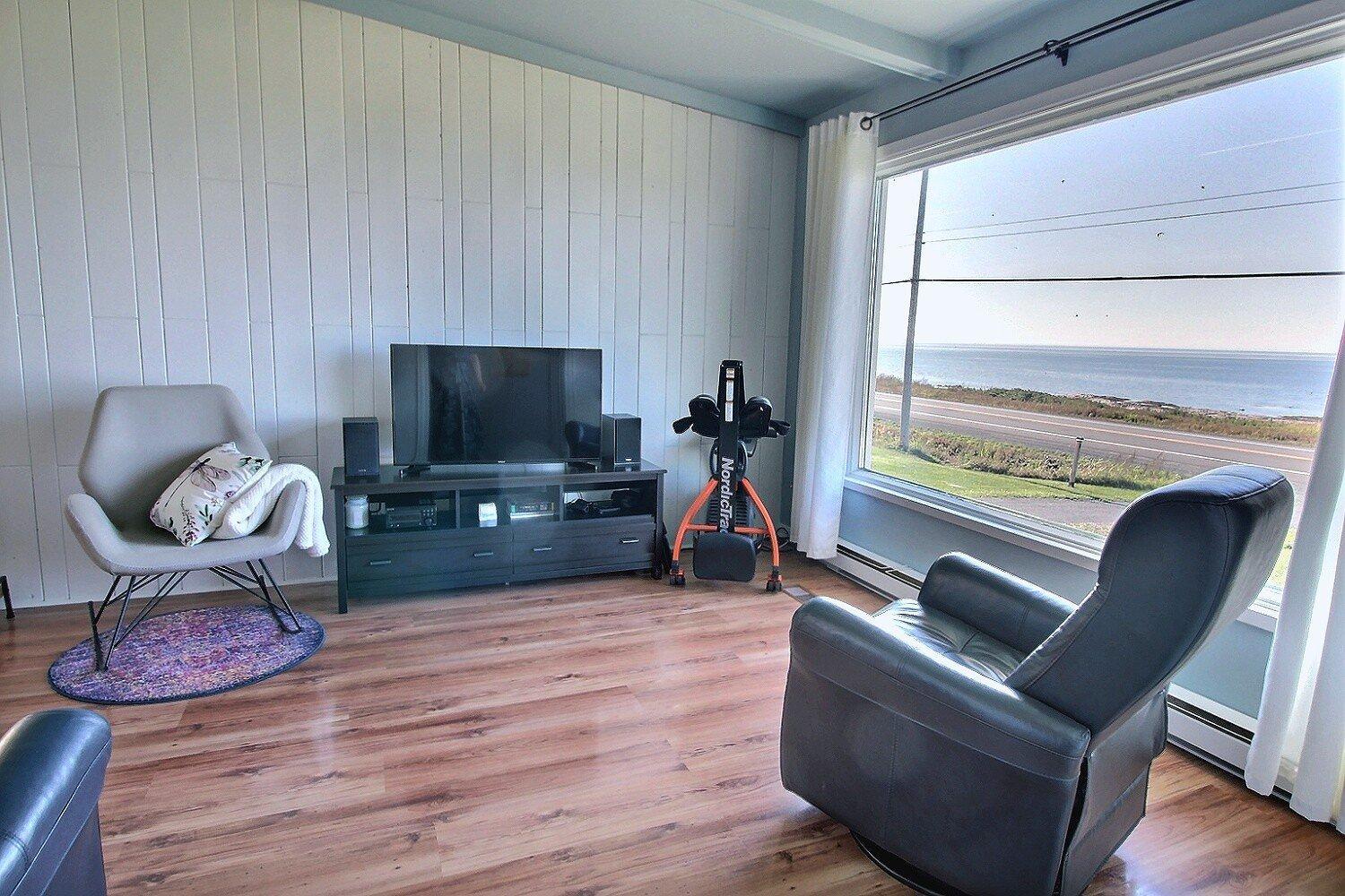 









234


Route 132

,
Baie-des-Sables,




QC
G0J1C0

