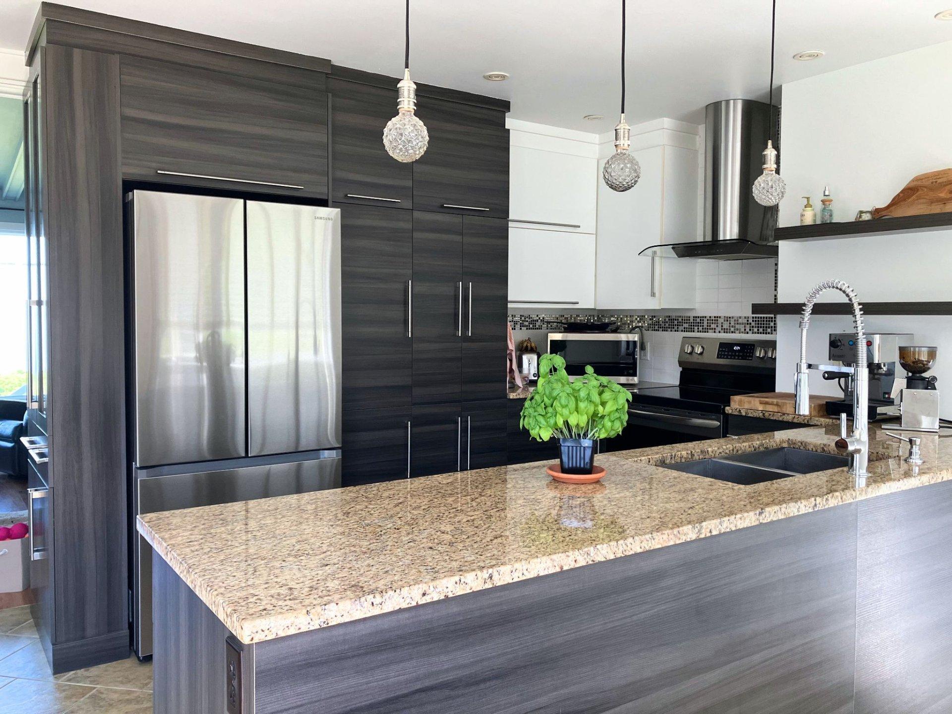 









234


Route 132

,
Baie-des-Sables,




QC
G0J1C0

