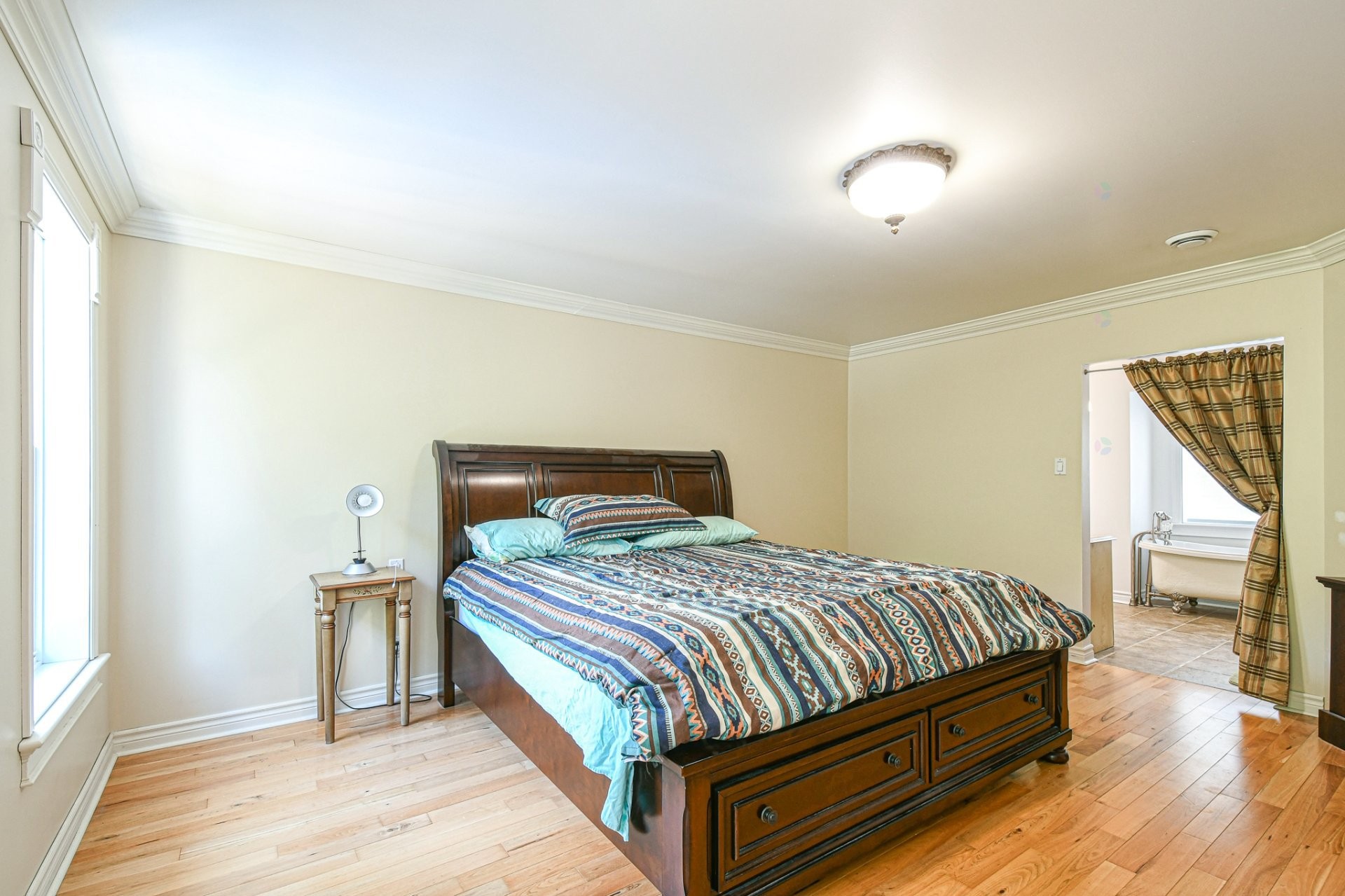 









465


Rue des Lilas

,
Sainte-Adèle,




QC
J8B0A1

