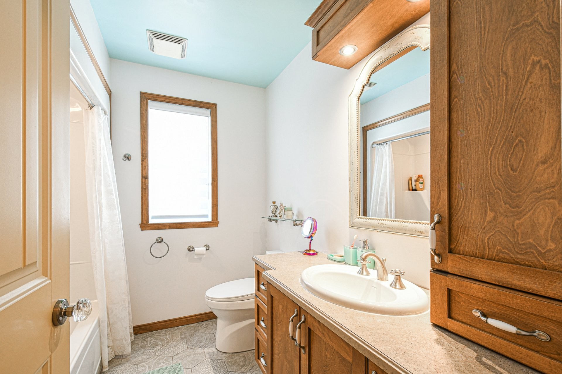 









465


Rue des Lilas

,
Sainte-Adèle,




QC
J8B0A1

