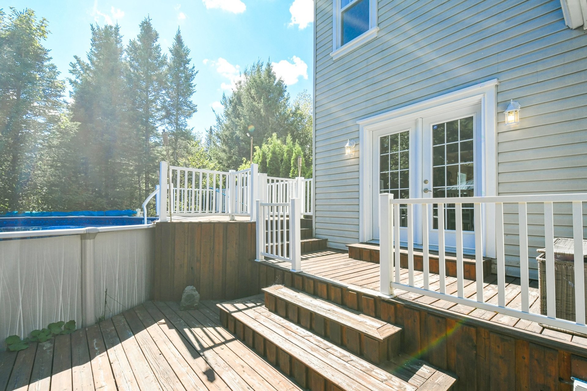 









465


Rue des Lilas

,
Sainte-Adèle,




QC
J8B0A1

