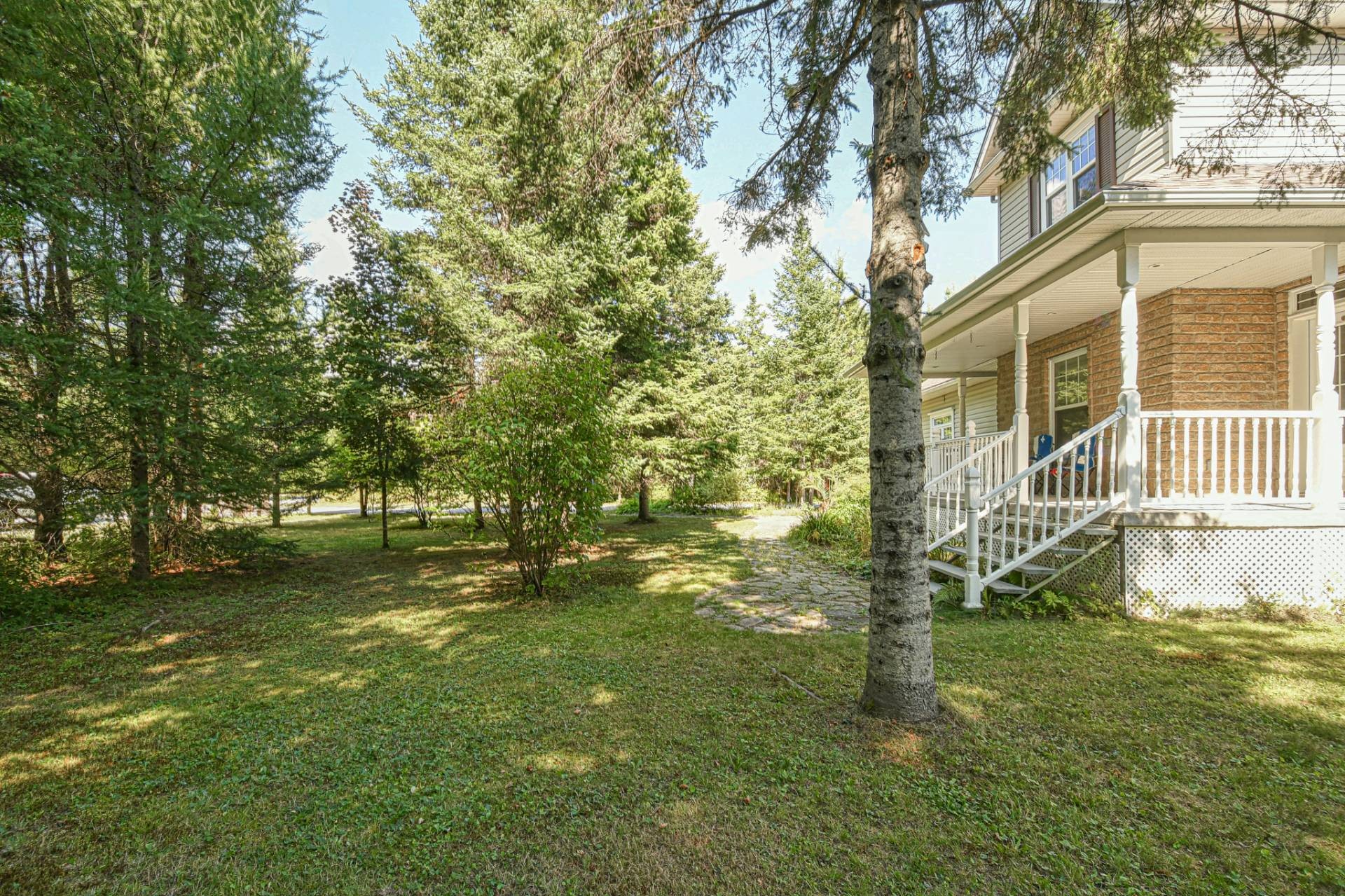 









465


Rue des Lilas

,
Sainte-Adèle,




QC
J8B0A1

