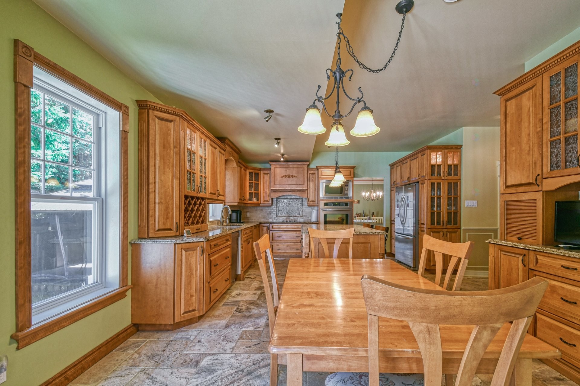 









465


Rue des Lilas

,
Sainte-Adèle,




QC
J8B0A1

