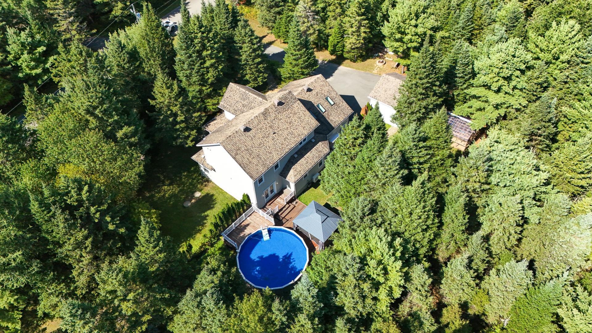 









465


Rue des Lilas

,
Sainte-Adèle,




QC
J8B0A1

