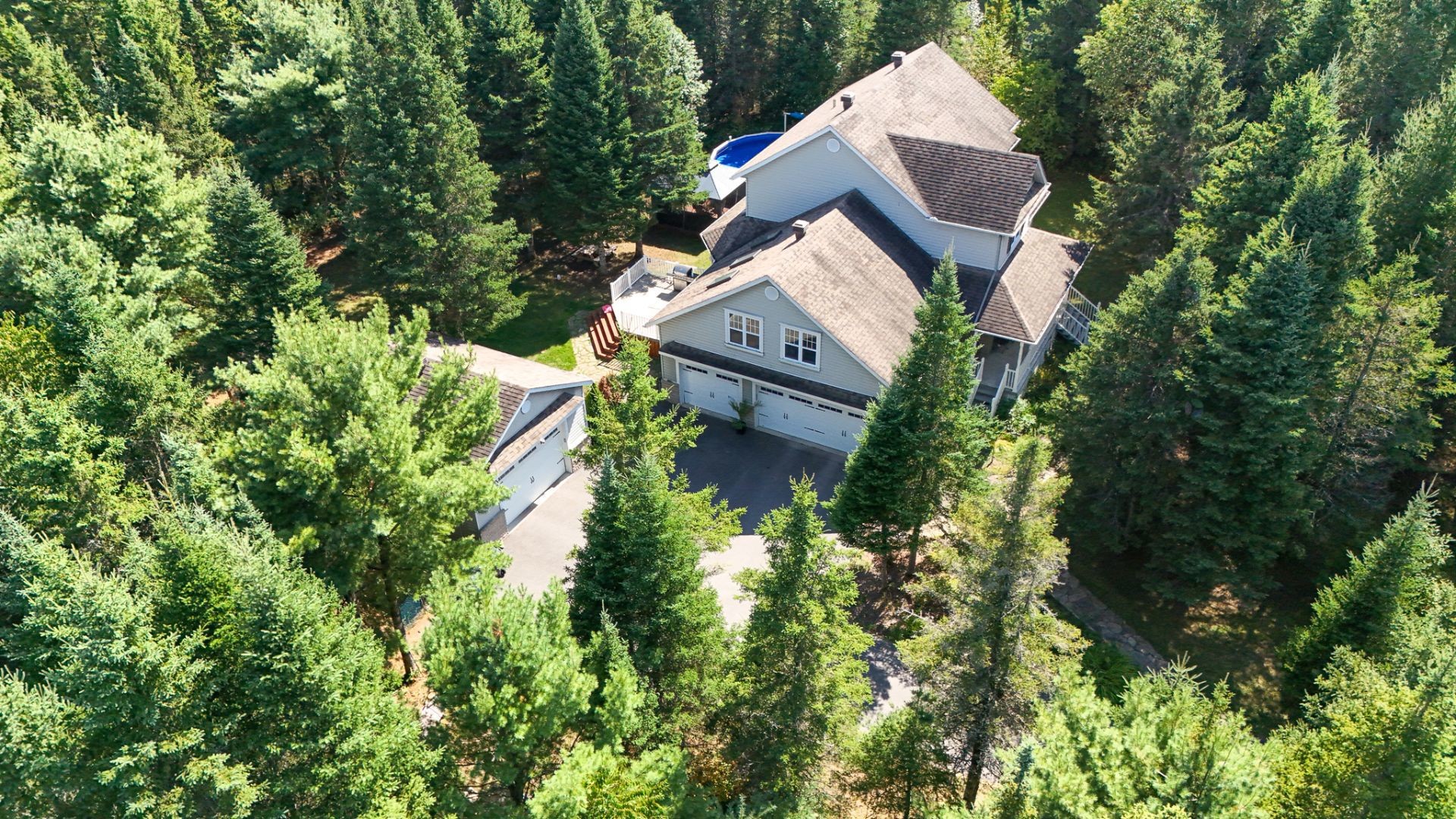 









465


Rue des Lilas

,
Sainte-Adèle,




QC
J8B0A1

