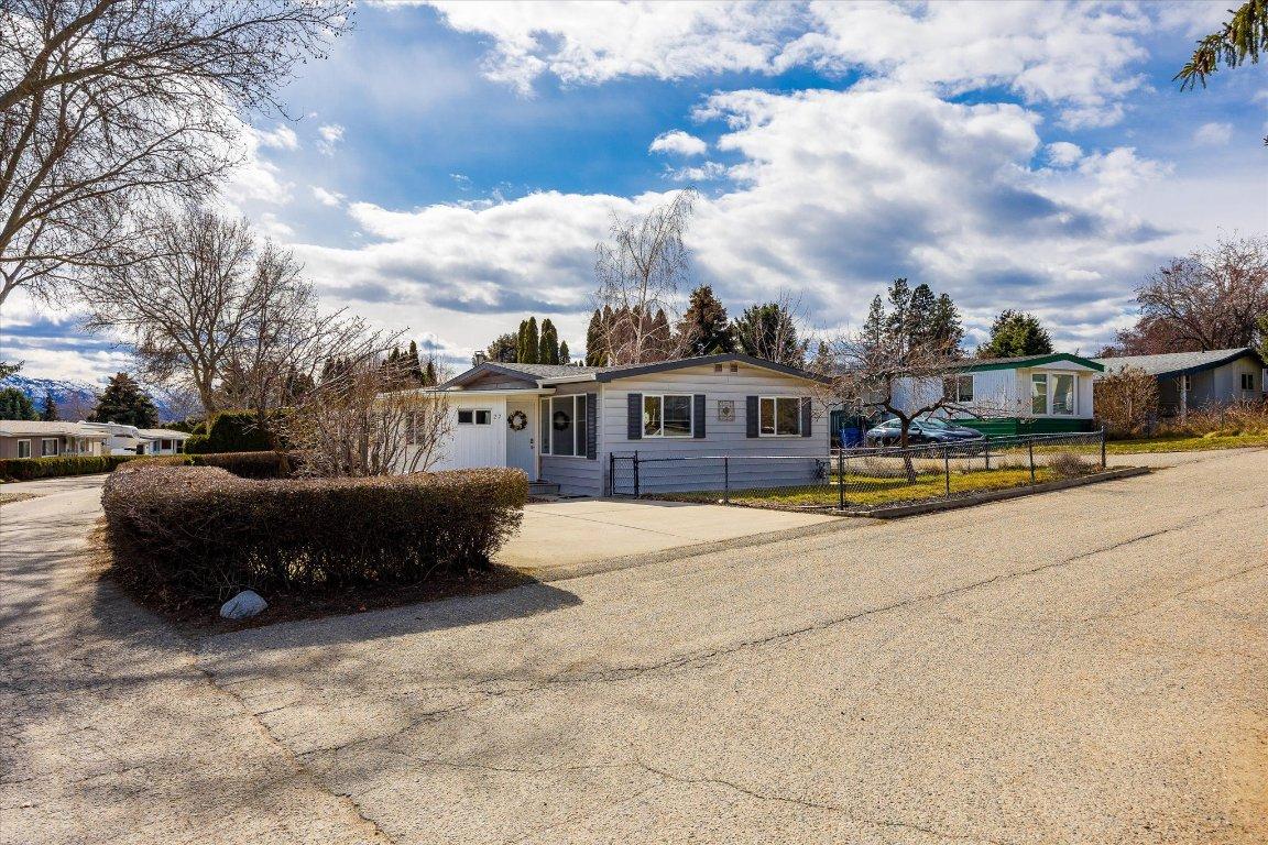 









2001


97

Highway, 27,
West Kelowna,




BC
V1Z 3M9

