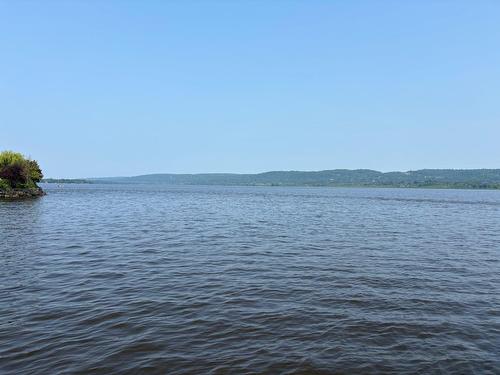 Accès au plan d'eau
