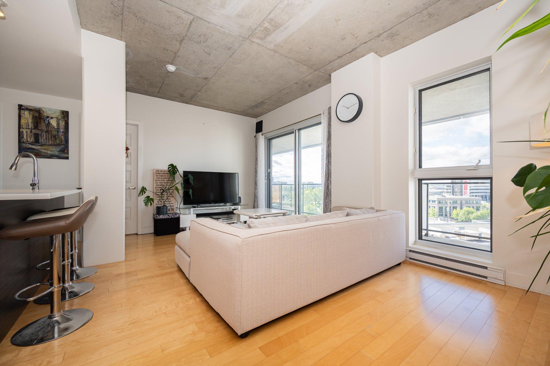 









2335


Ch. Manella

, 706,
Mont-Royal,




QC
H4P0B3

