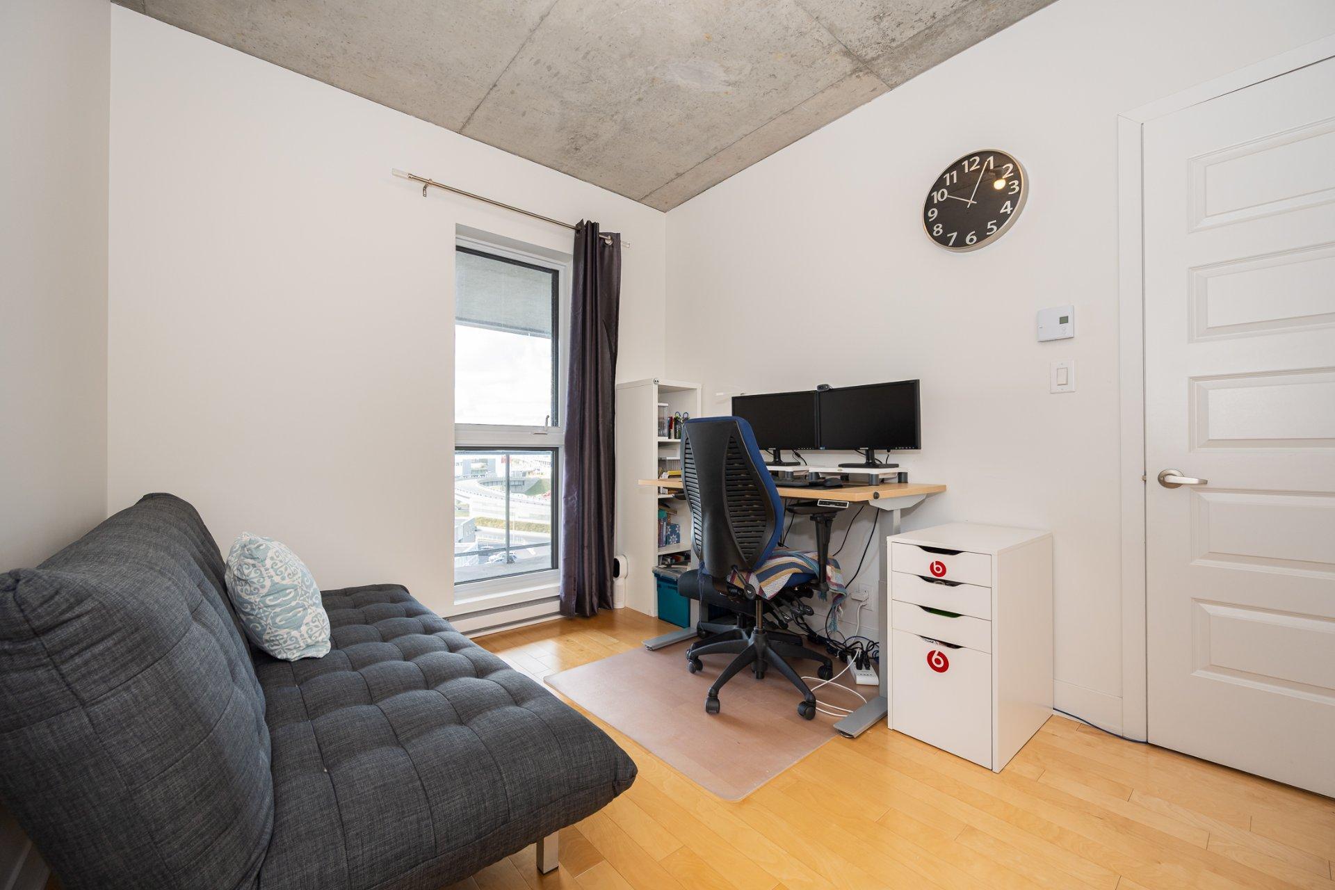 









2335


Ch. Manella

, 706,
Mont-Royal,




QC
H4P0B3

