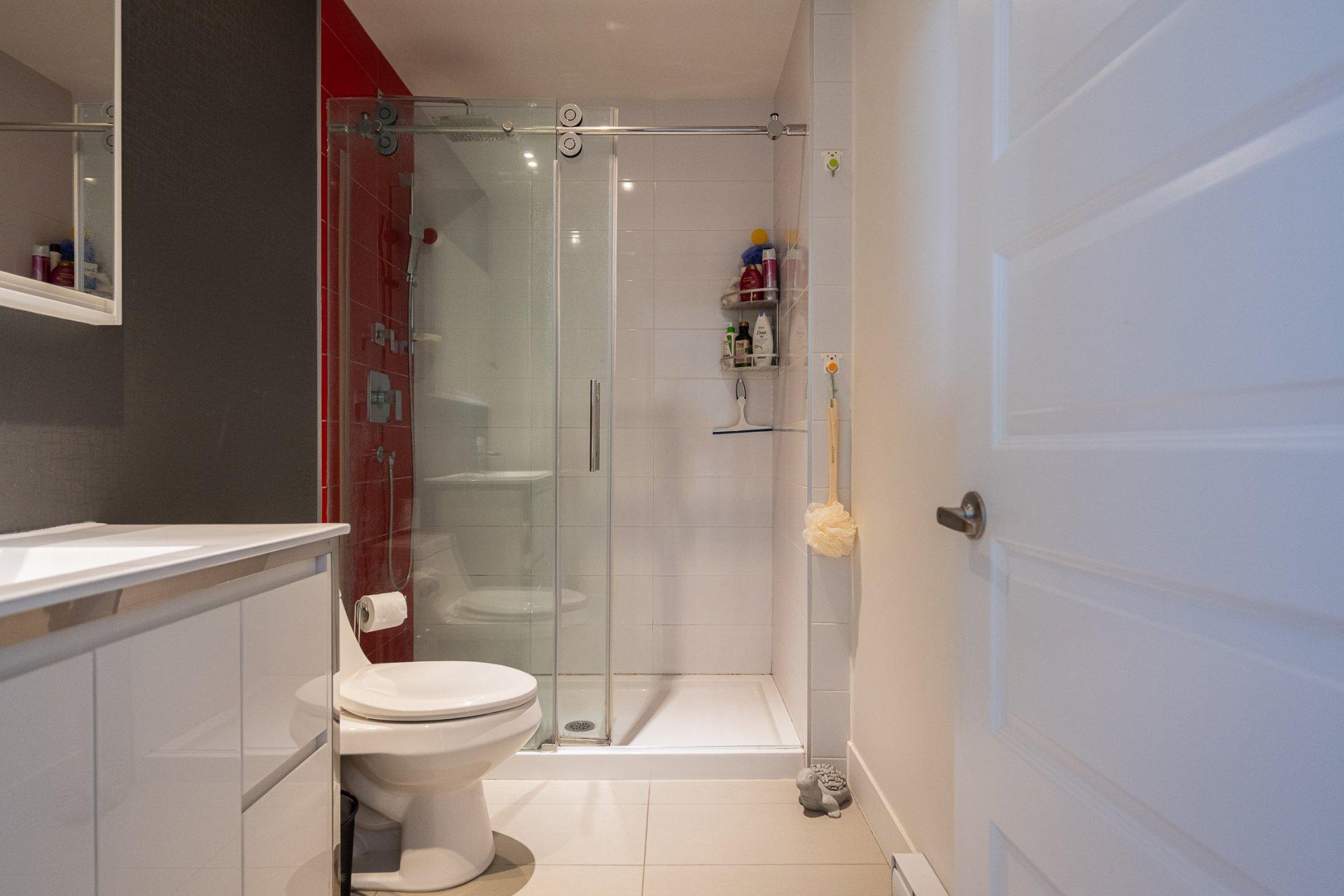 









2335


Ch. Manella

, 706,
Mont-Royal,




QC
H4P0B3

