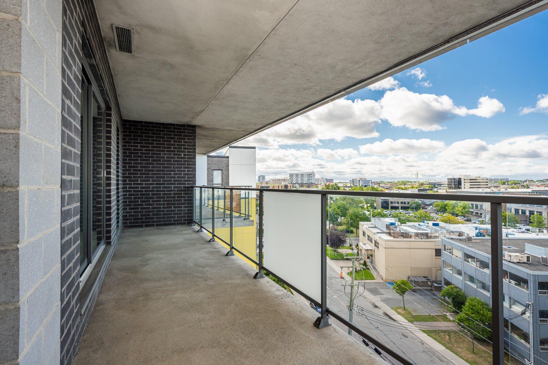 









2335


Ch. Manella

, 706,
Mont-Royal,




QC
H4P0B3

