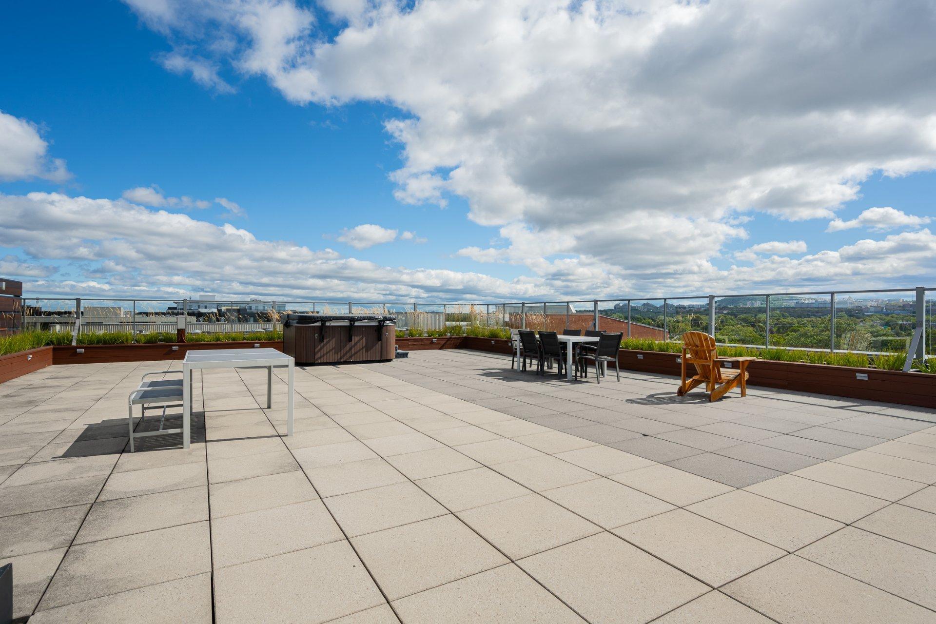 









2335


Ch. Manella

, 706,
Mont-Royal,




QC
H4P0B3

