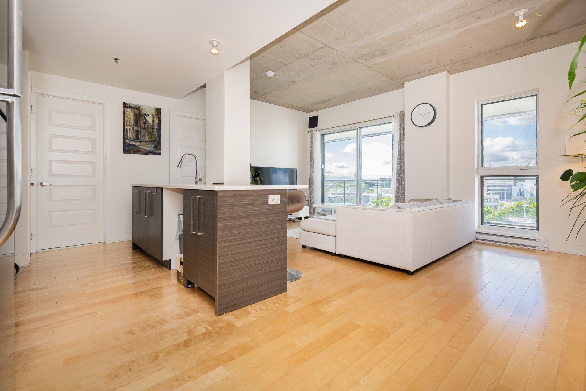 









2335


Ch. Manella

, 706,
Mont-Royal,




QC
H4P0B3

