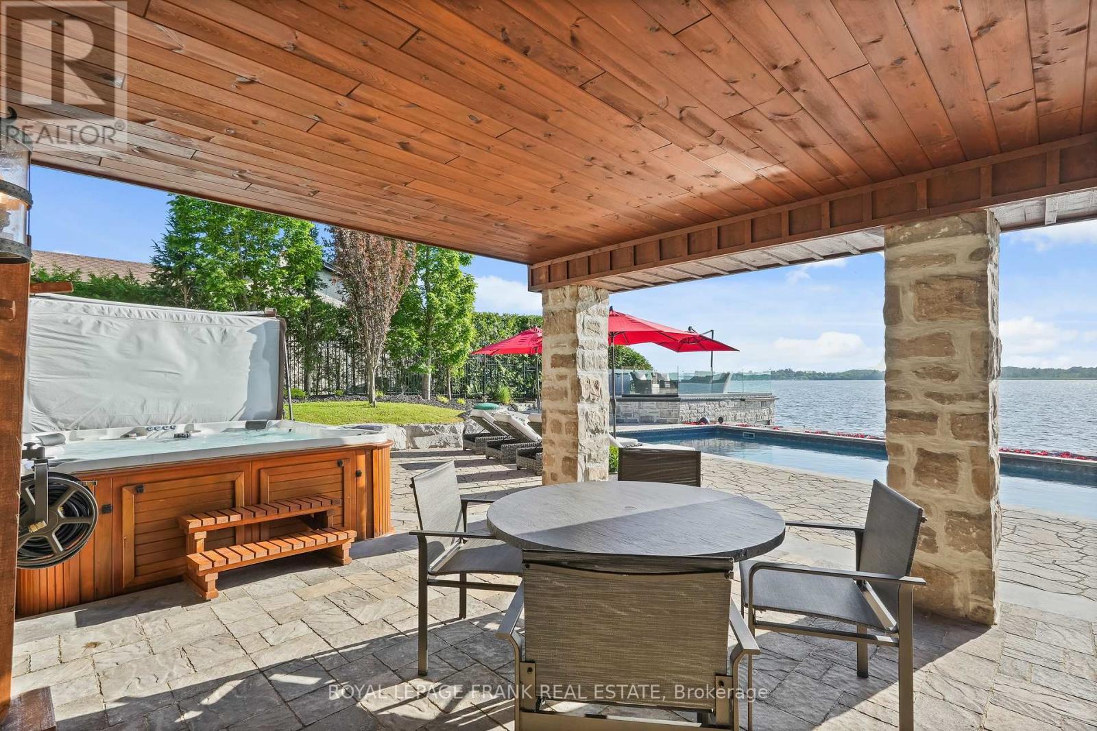 












257 STEPHENSON POINT ROAD

,
Scugog (Port Perry),




Ontario
L9L1B4

