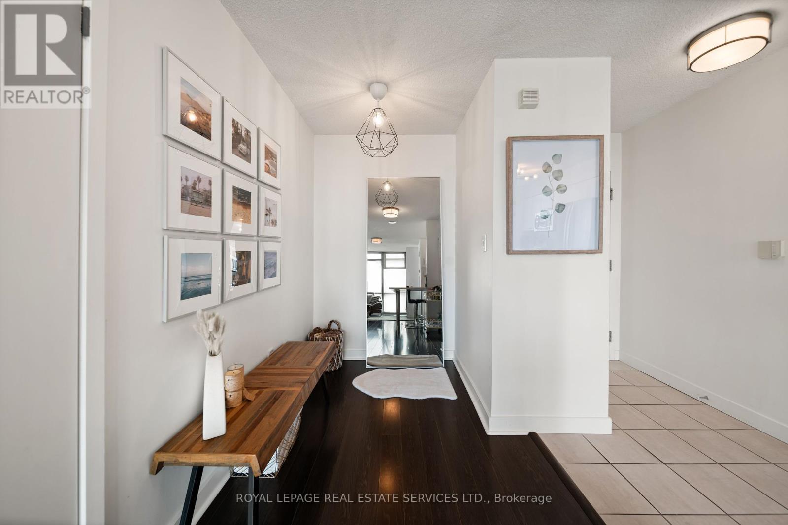 












3906 - 11 BRUNEL COURT

,
Toronto,




Ontario
M5V3Y3

