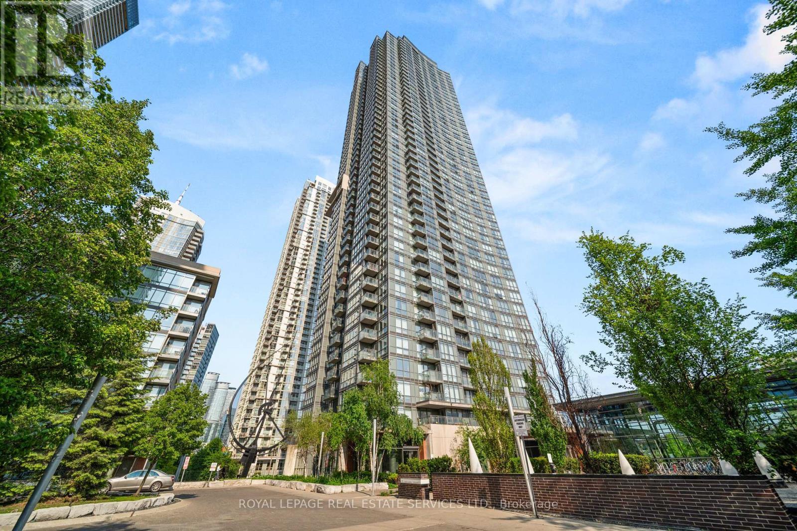 












3906 - 11 BRUNEL COURT

,
Toronto,




Ontario
M5V3Y3

