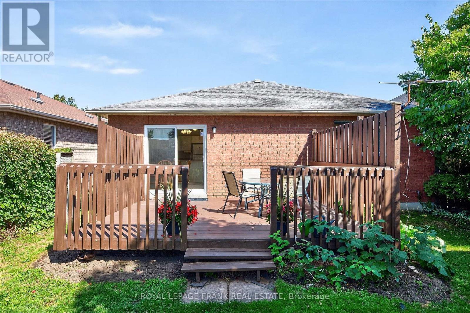 












3075 WESTRIDGE BOULEVARD

,
Peterborough (Monaghan Ward 2),




Ontario
K9K2K5

