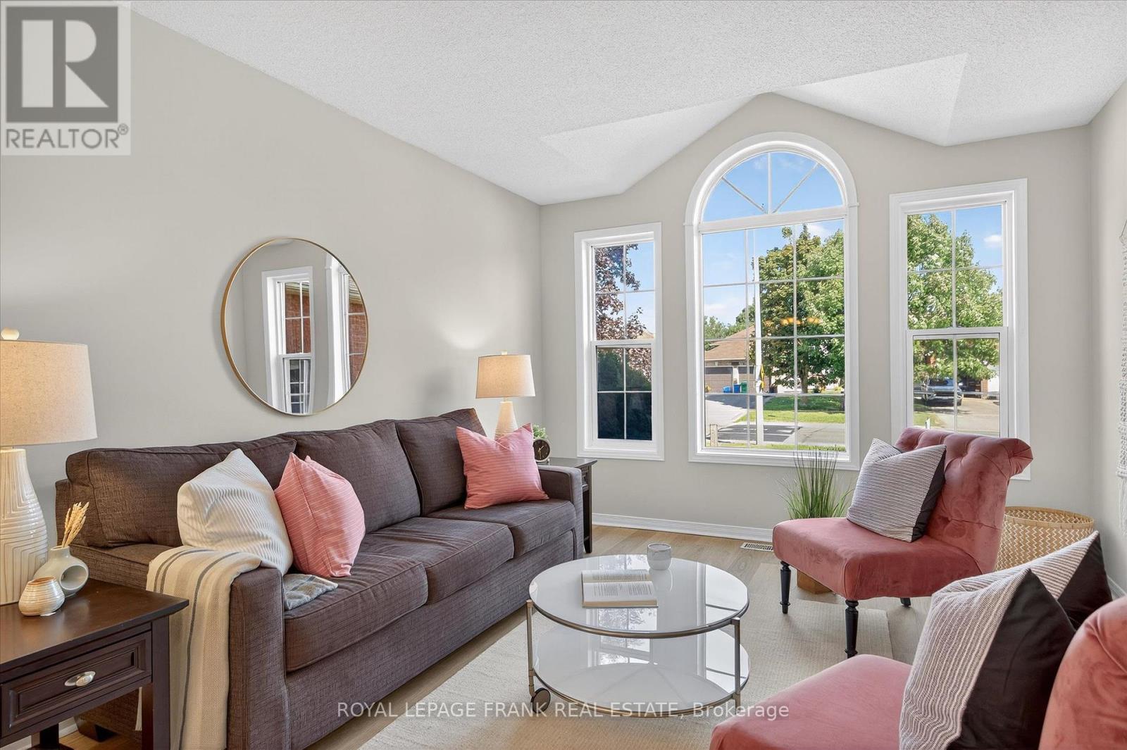 












3075 WESTRIDGE BOULEVARD

,
Peterborough (Monaghan Ward 2),




Ontario
K9K2K5

