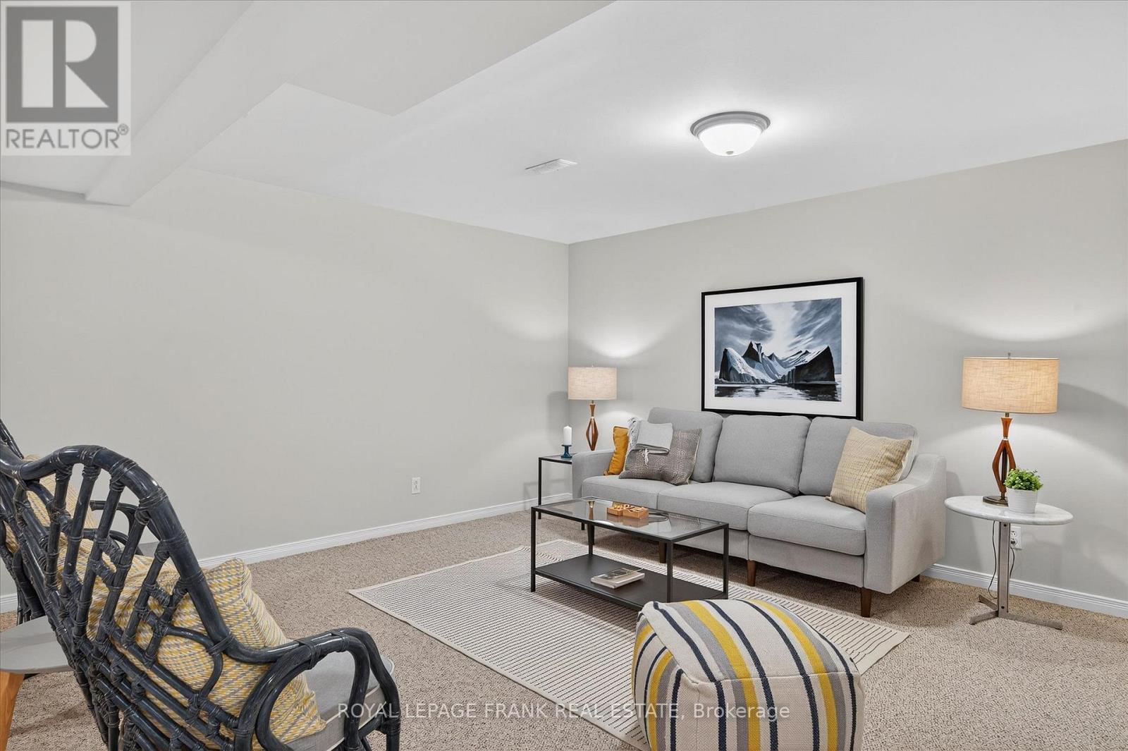 












3075 WESTRIDGE BOULEVARD

,
Peterborough (Monaghan Ward 2),




Ontario
K9K2K5

