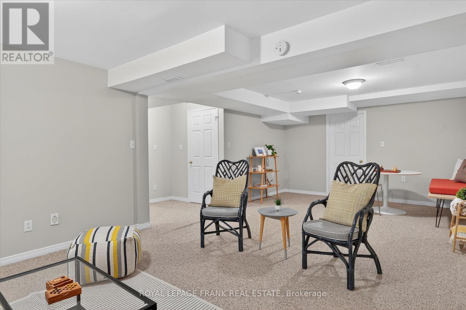 












3075 WESTRIDGE BOULEVARD

,
Peterborough (Monaghan Ward 2),




Ontario
K9K2K5

