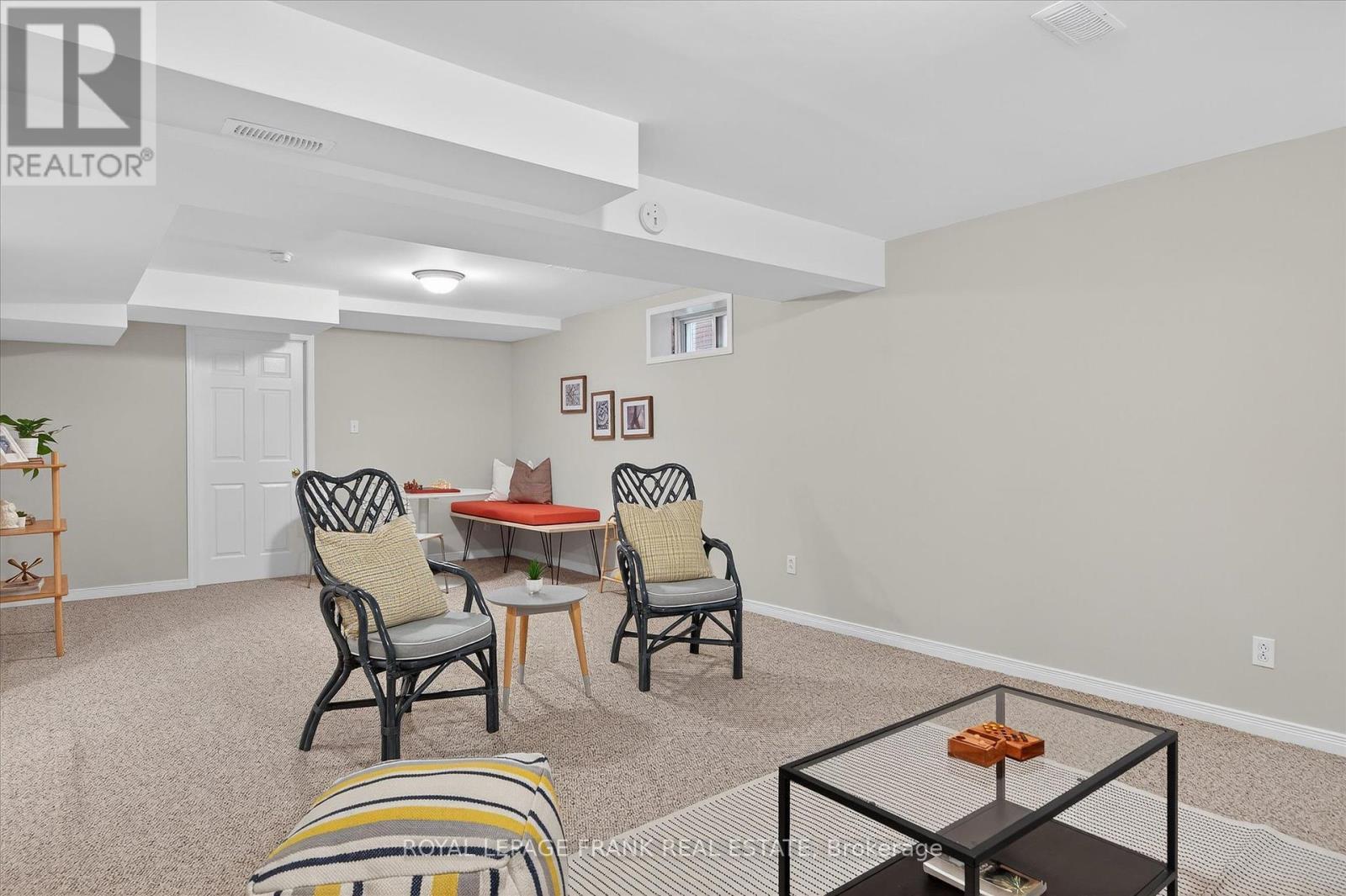 












3075 WESTRIDGE BOULEVARD

,
Peterborough (Monaghan Ward 2),




Ontario
K9K2K5

