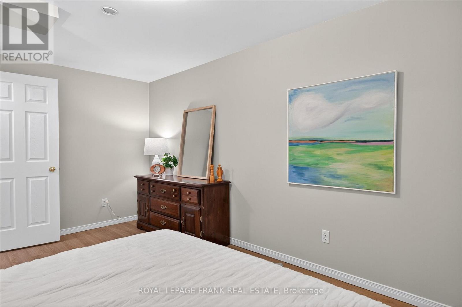 












3075 WESTRIDGE BOULEVARD

,
Peterborough (Monaghan Ward 2),




Ontario
K9K2K5

