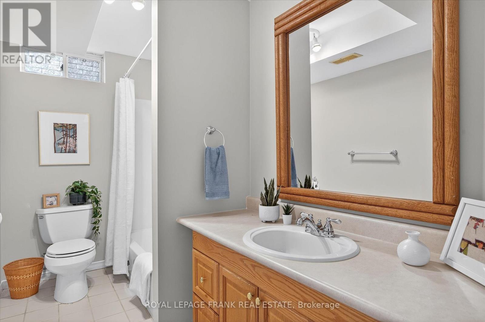 












3075 WESTRIDGE BOULEVARD

,
Peterborough (Monaghan Ward 2),




Ontario
K9K2K5

