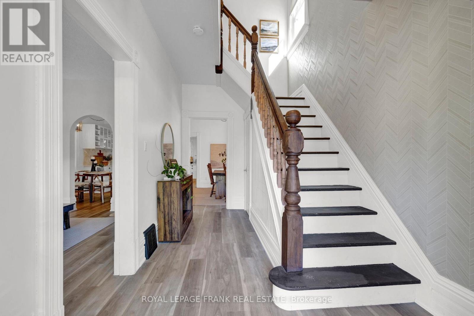 












18 NASSAU STREET

,
Selwyn,




Ontario
K0L2H0

