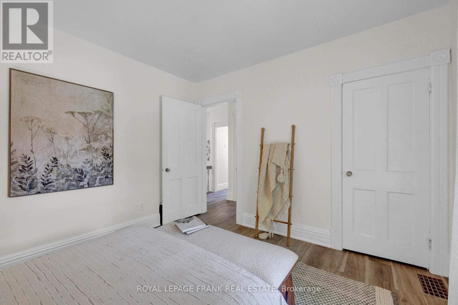 












18 NASSAU STREET

,
Selwyn,




Ontario
K0L2H0


