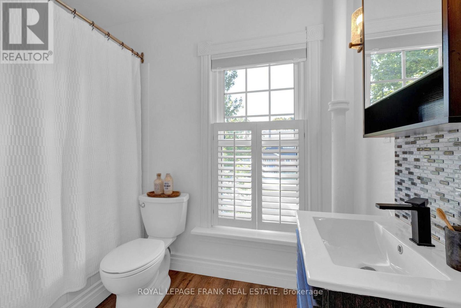 












18 NASSAU STREET

,
Selwyn,




Ontario
K0L2H0

