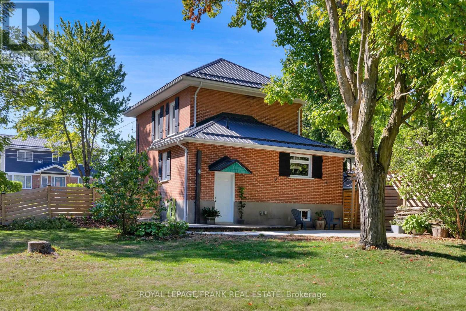 












18 NASSAU STREET

,
Selwyn,




Ontario
K0L2H0

