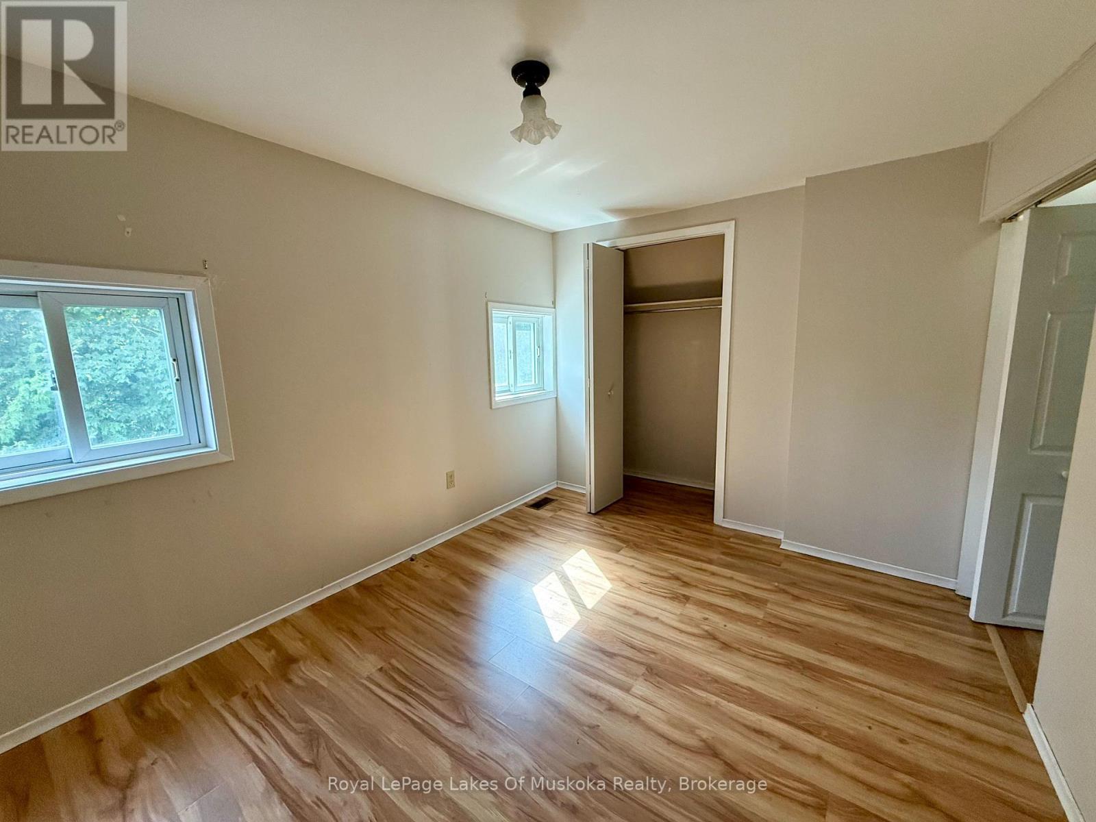 












16 BARBARA STREET

,
Perry (Novar),




Ontario
P0A1R0

