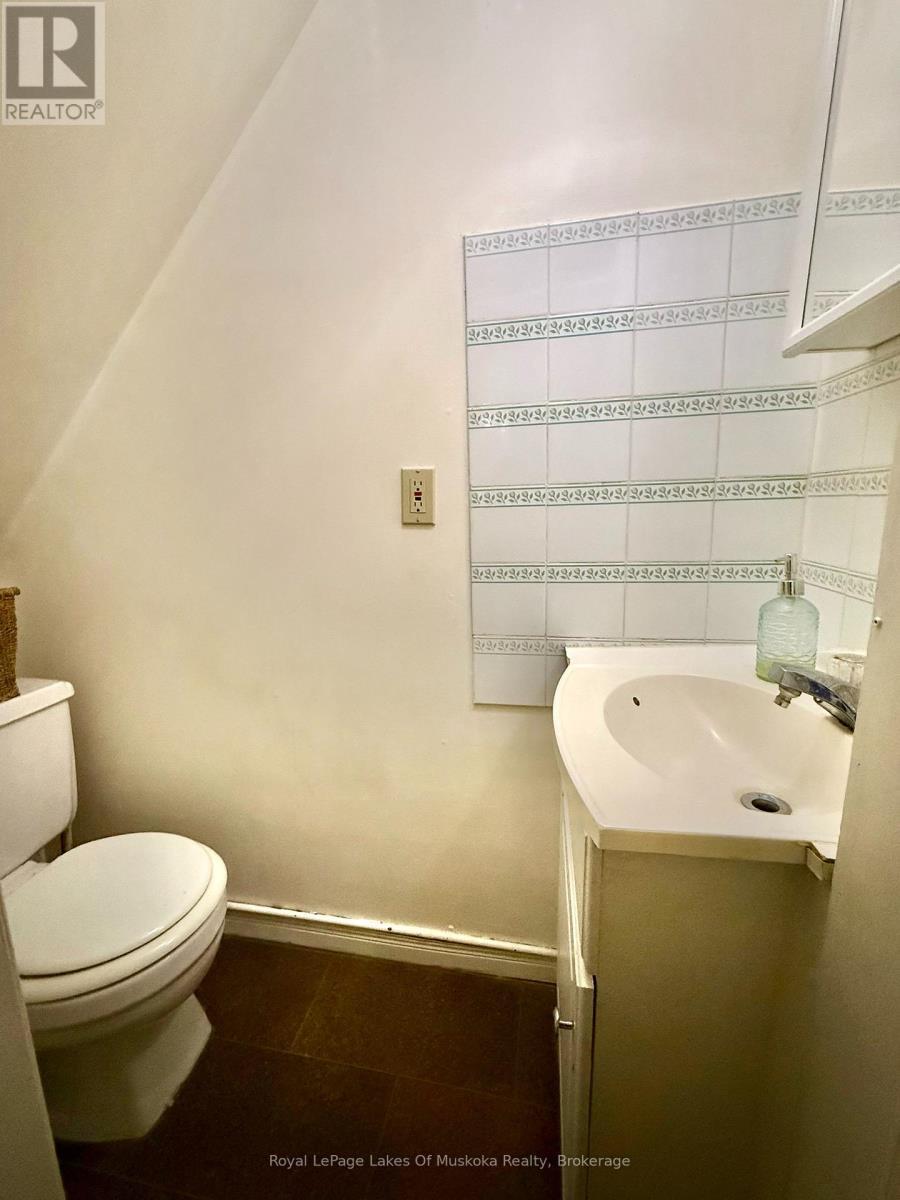 












16 BARBARA STREET

,
Perry (Novar),




Ontario
P0A1R0

