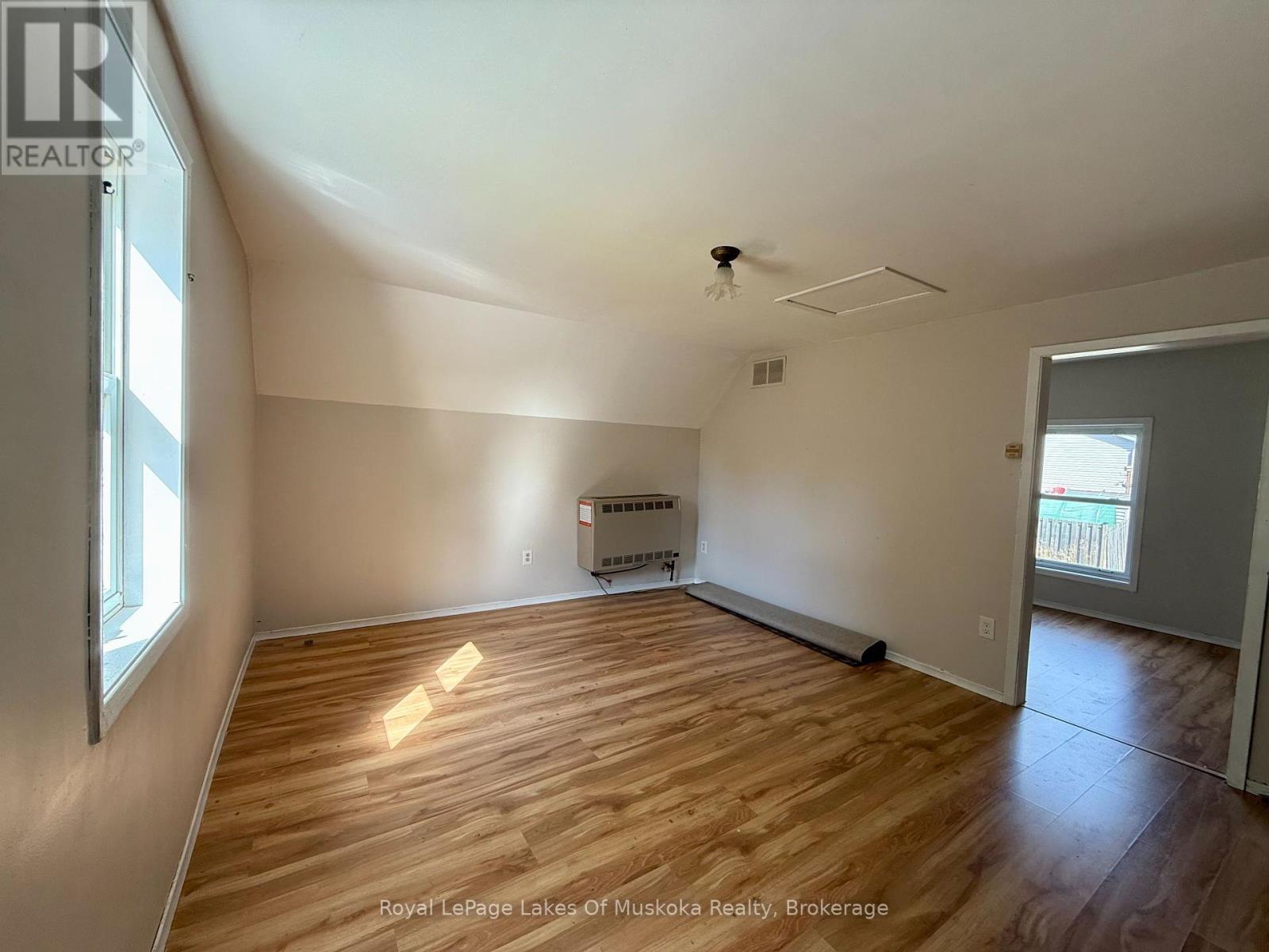 












16 BARBARA STREET

,
Perry (Novar),




Ontario
P0A1R0

