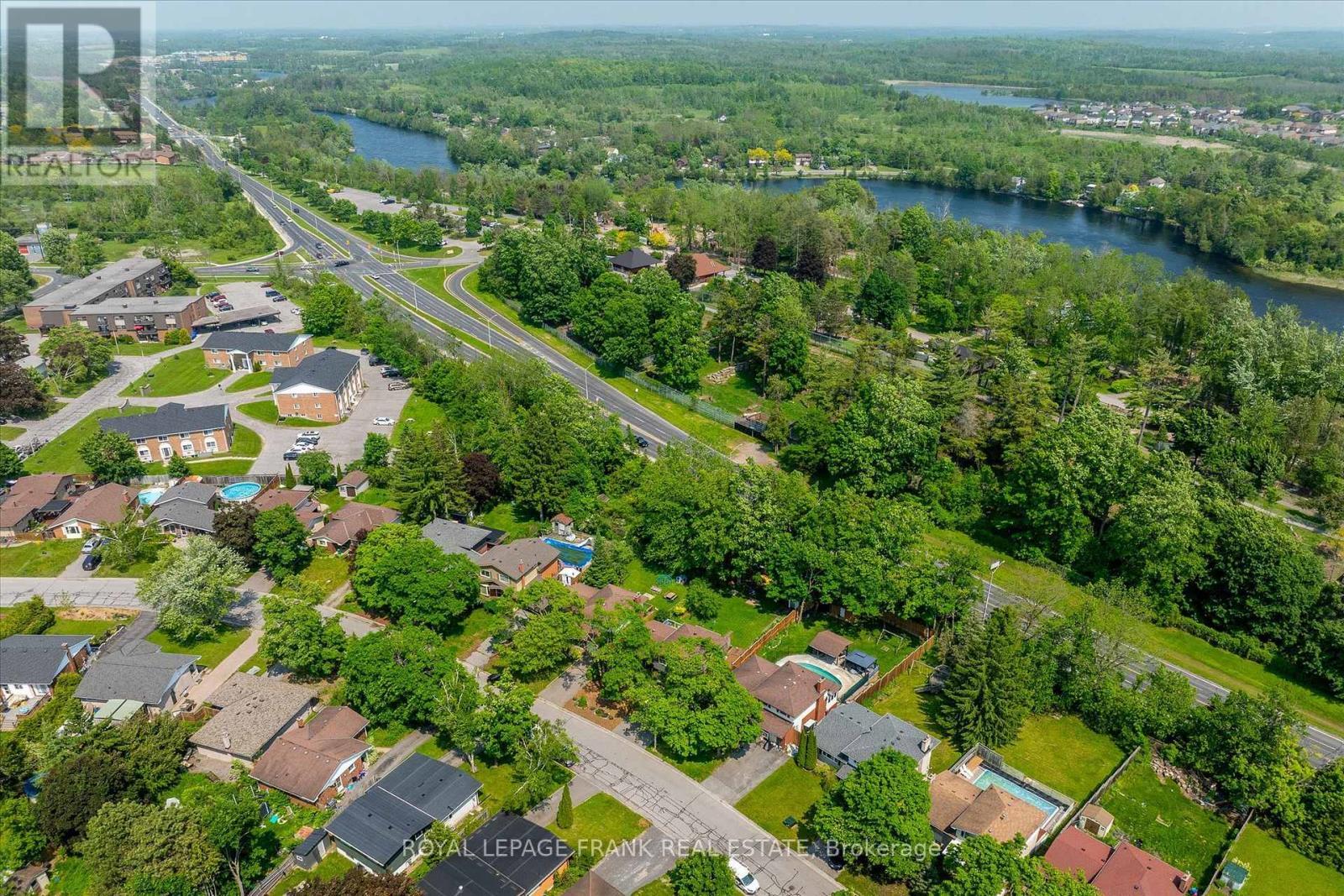 












1296 CARTIER BOULEVARD

,
Peterborough (Northcrest Ward 5),




Ontario
K9H6S1

