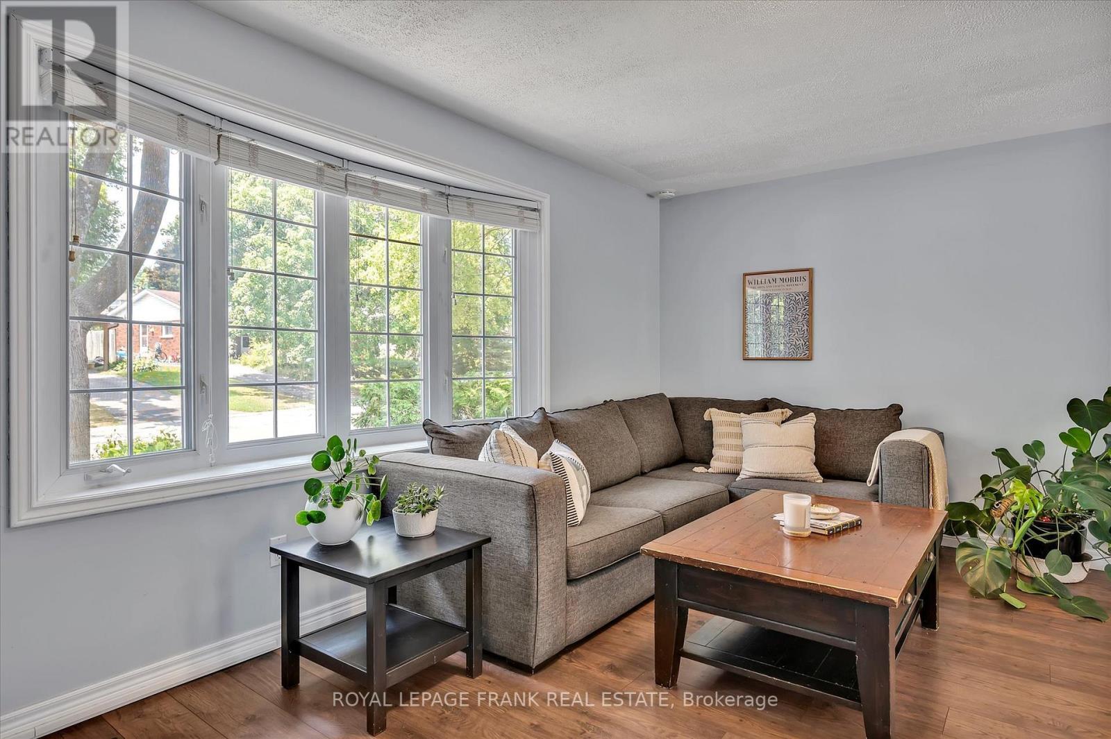 












1296 CARTIER BOULEVARD

,
Peterborough (Northcrest Ward 5),




Ontario
K9H6S1

