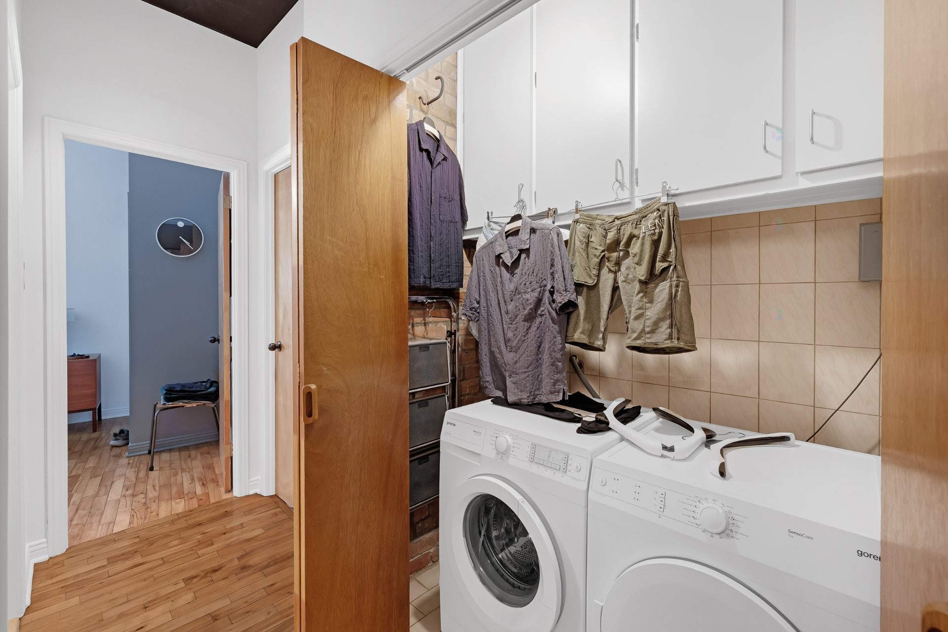 









2071

 - 2075


Boul. St-Laurent

,
Montréal (Ville-Marie),




QC
H2X2T3

