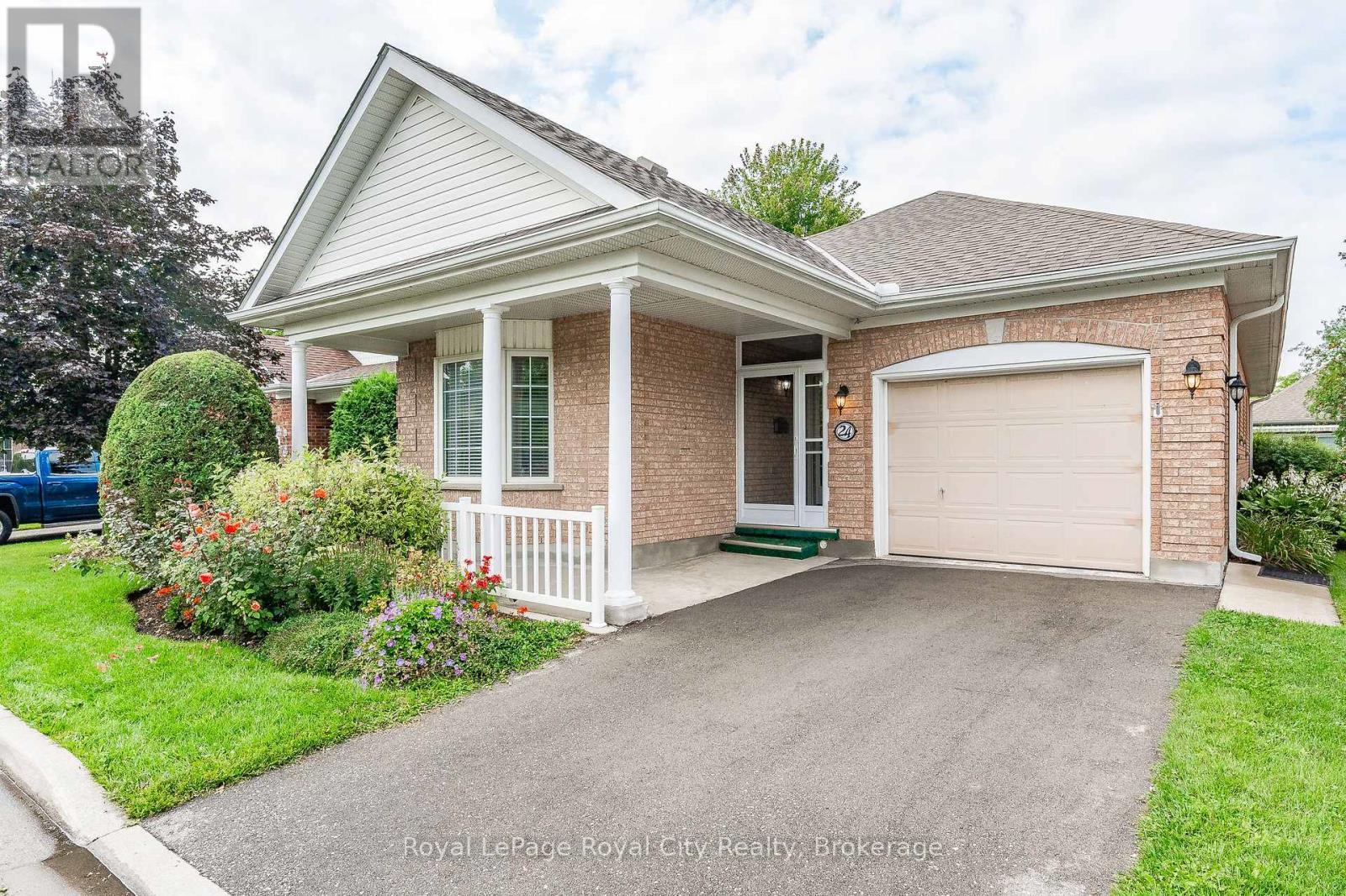 












24 BEECHLAWN BOULEVARD

,
Guelph (Village By The Arboretum),




Ontario
N1G4X7

