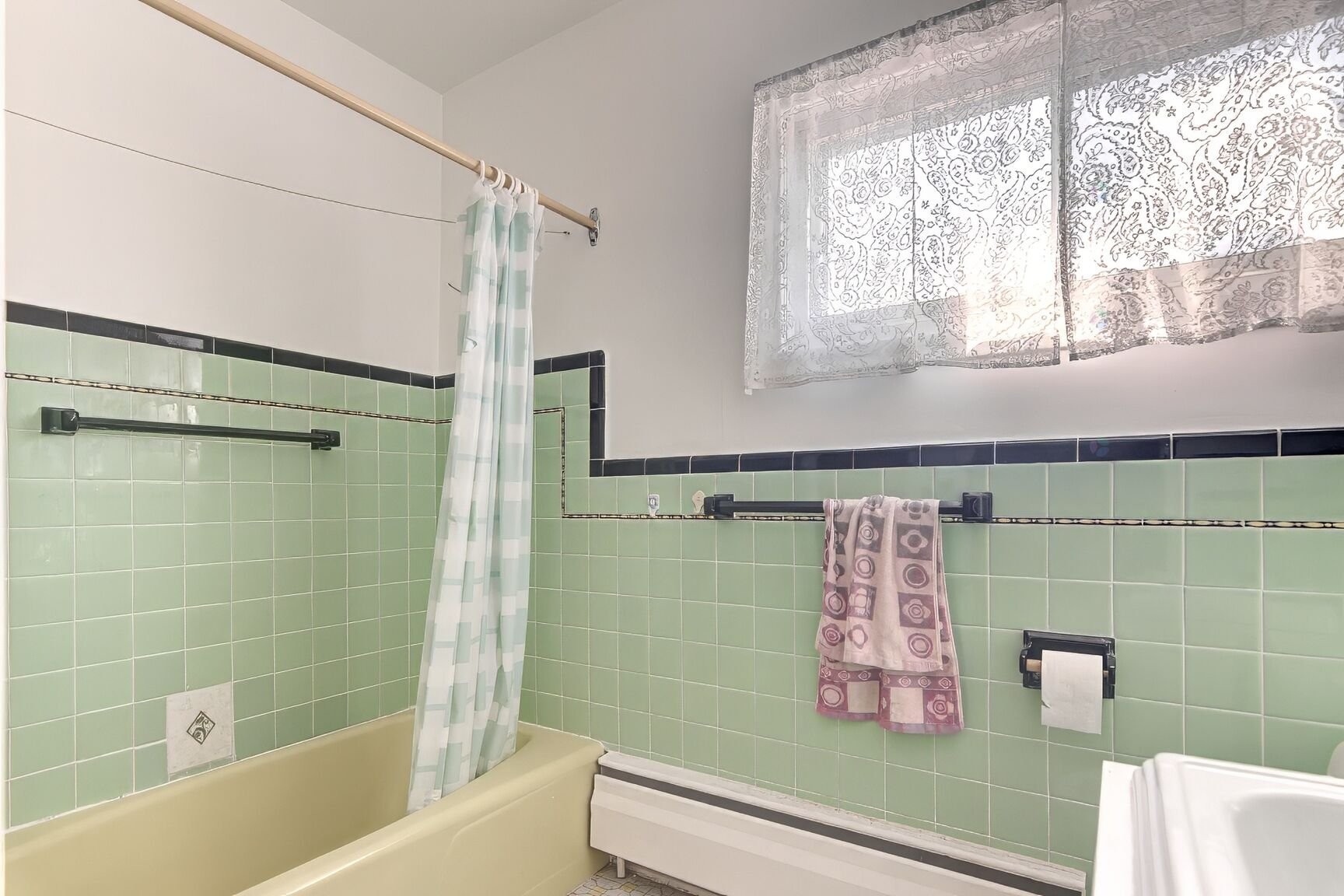 









9040

 - 9042


Rue De Forbin-Janson

,
Montréal (Mercier/Hochelaga-Maisonneuve),




QC
H1K2L3

