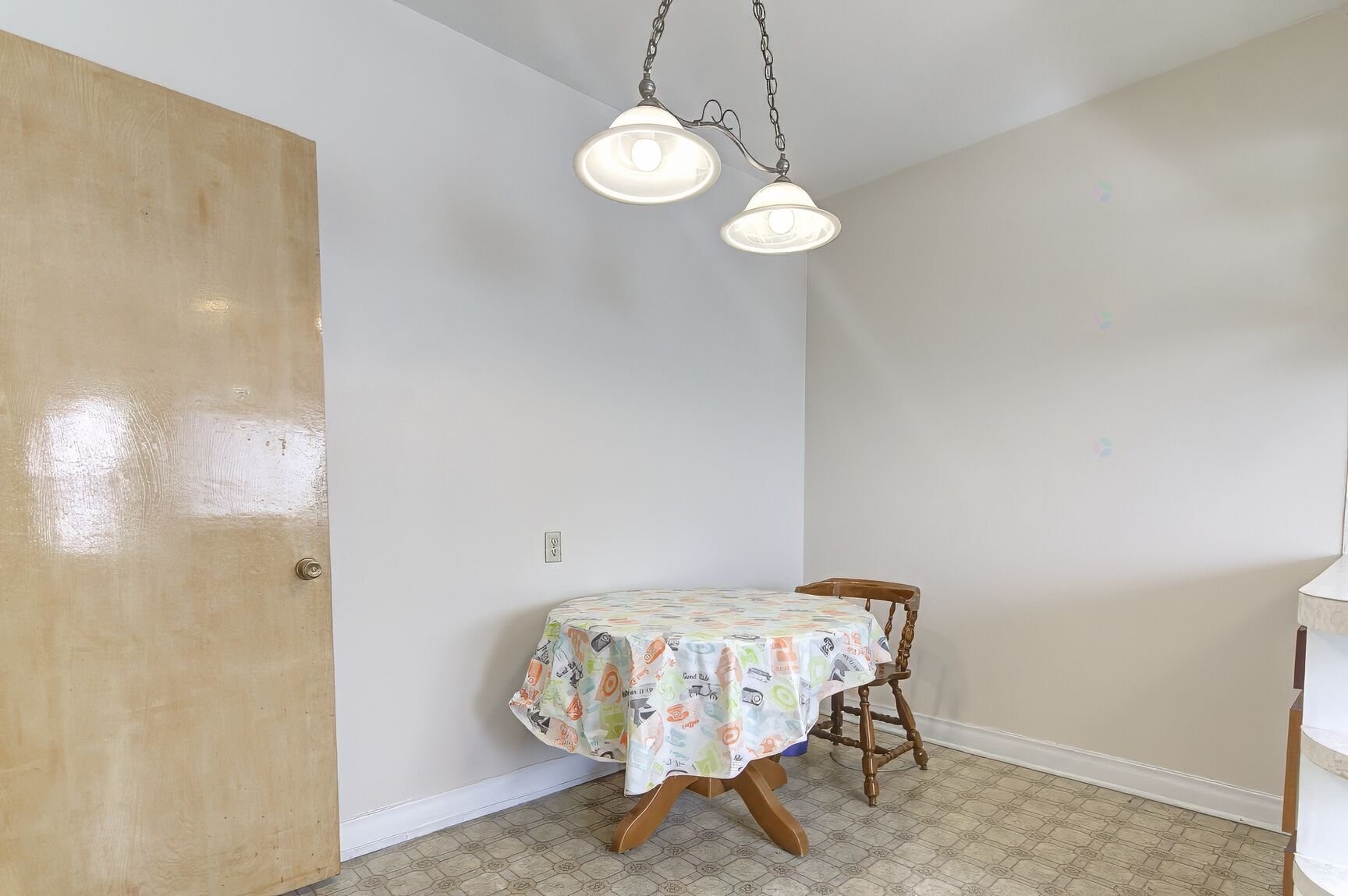 









9040

 - 9042


Rue De Forbin-Janson

,
Montréal (Mercier/Hochelaga-Maisonneuve),




QC
H1K2L3

