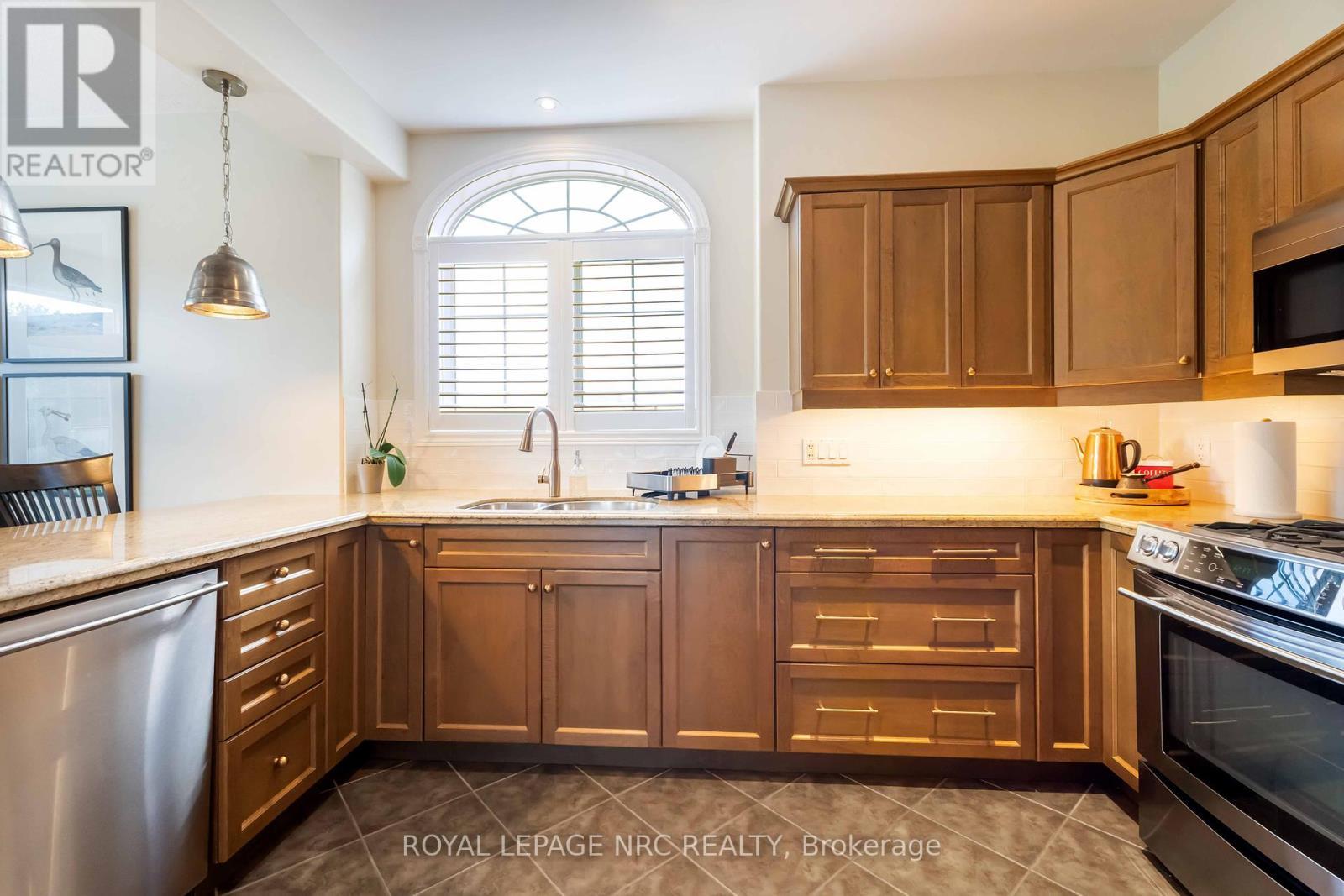 












2475 DIANE STREET

,
Fort Erie (Stevensville),




Ontario
L0S1S0

