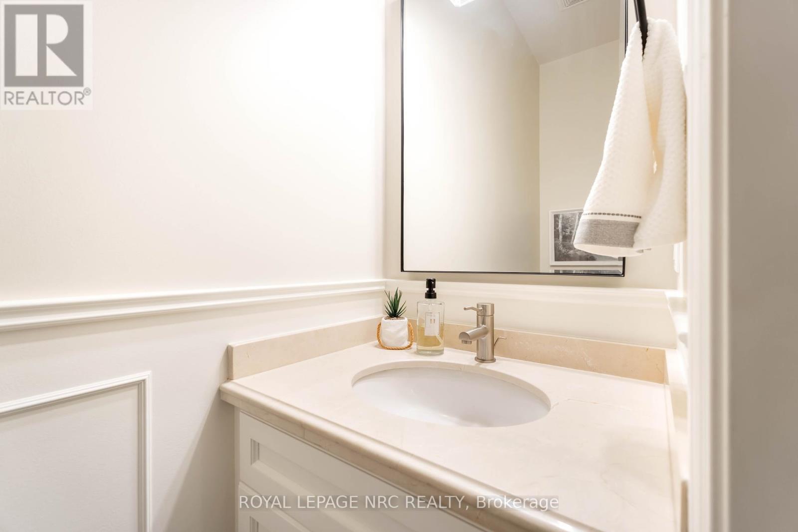 












2475 DIANE STREET

,
Fort Erie (Stevensville),




Ontario
L0S1S0

