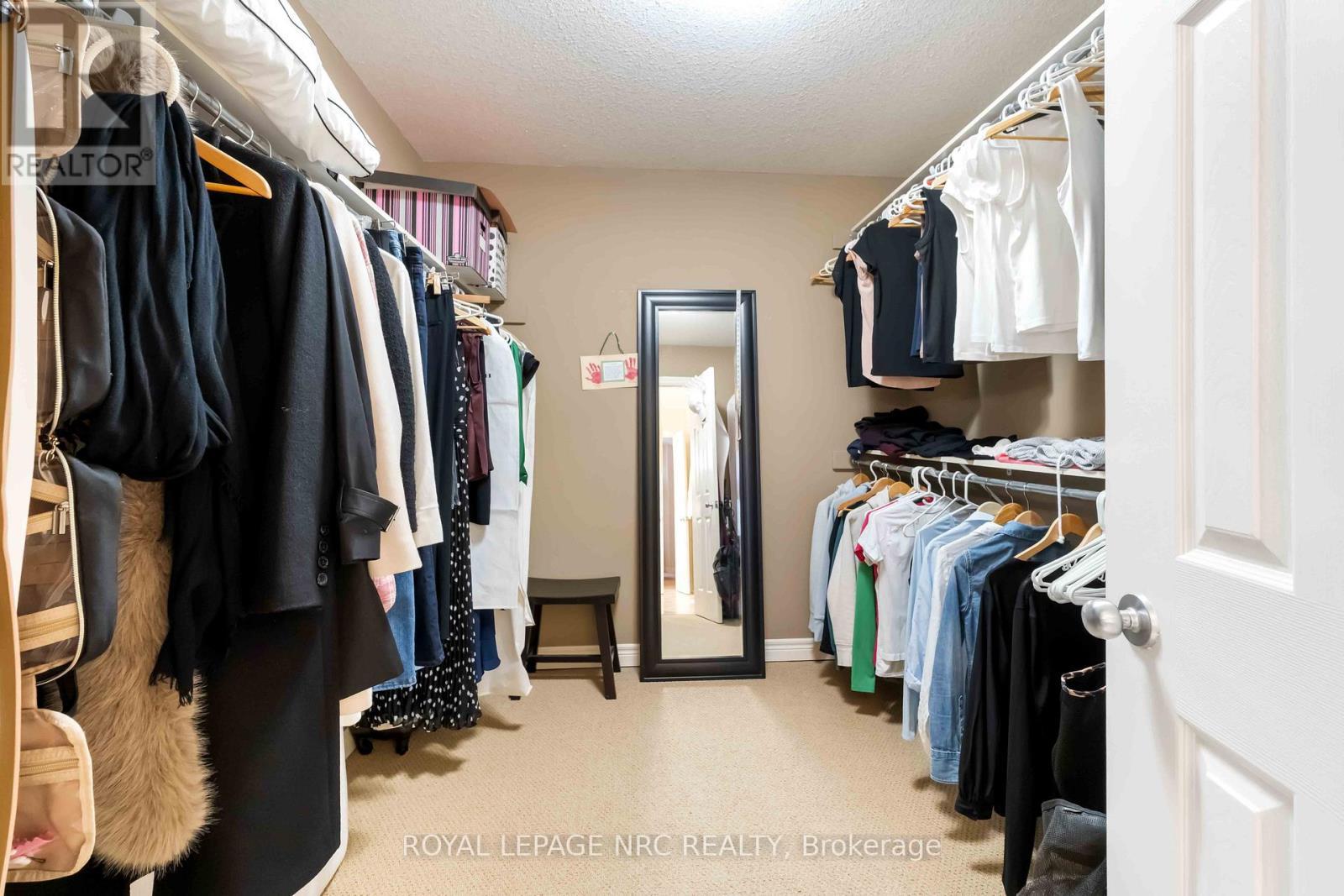 












2475 DIANE STREET

,
Fort Erie (Stevensville),




Ontario
L0S1S0

