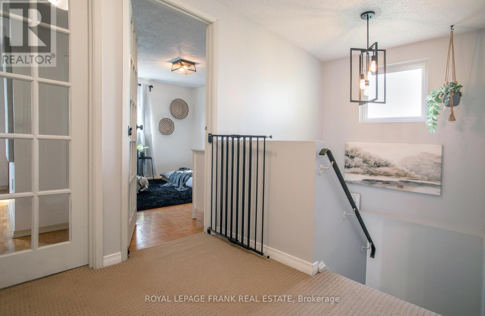 












9 - 1055 CENTRAL PARK BOULEVARD N

,
Oshawa (Centennial),




Ontario
L1G7M4

