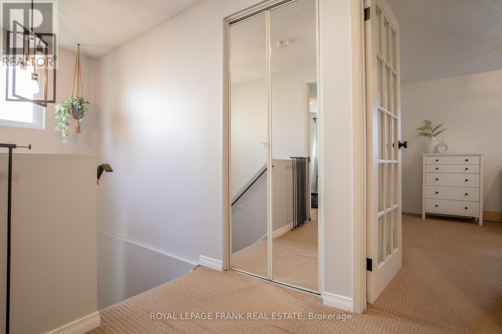 












9 - 1055 CENTRAL PARK BOULEVARD N

,
Oshawa (Centennial),




Ontario
L1G7M4

