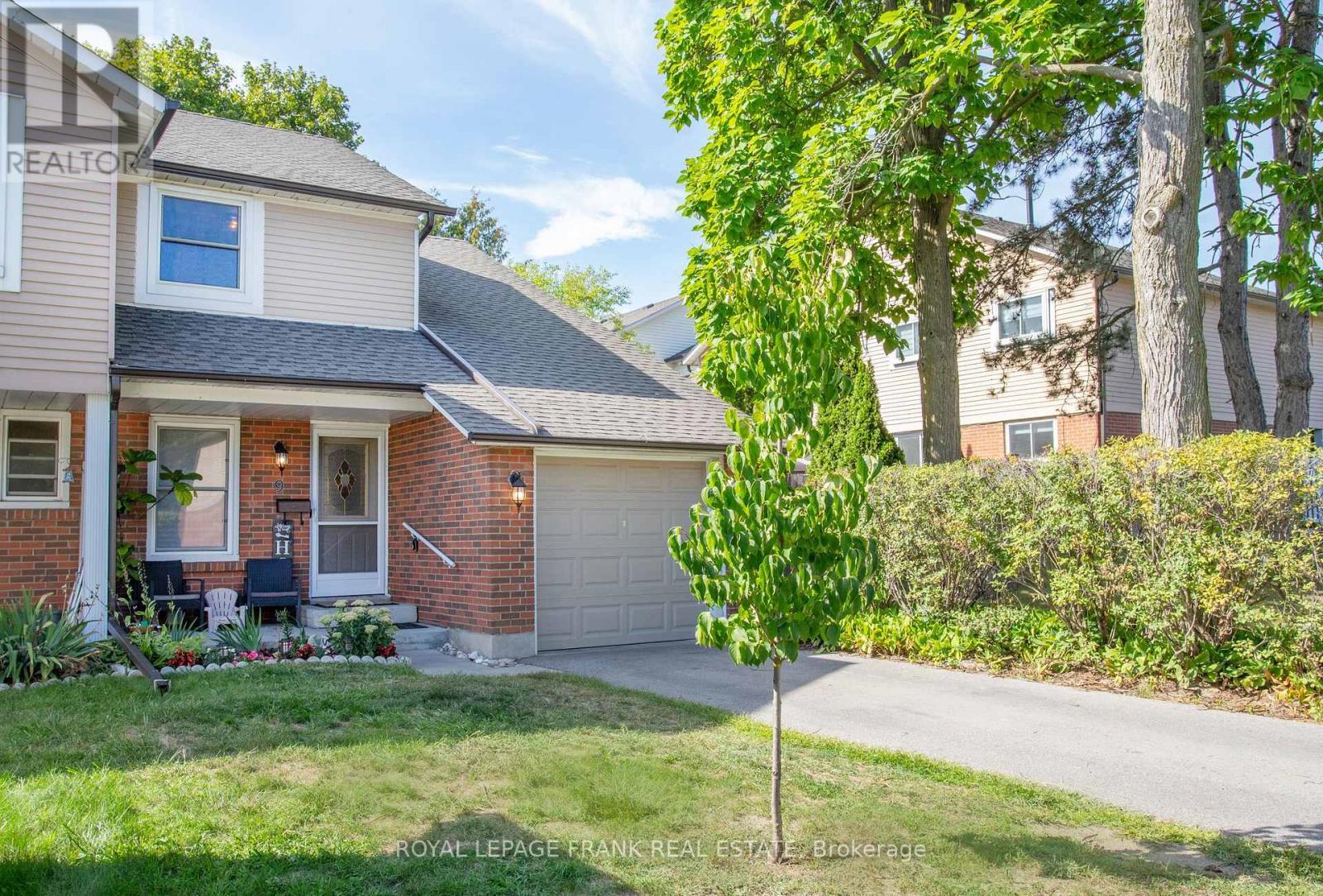 












9 - 1055 CENTRAL PARK BOULEVARD N

,
Oshawa (Centennial),




Ontario
L1G7M4

