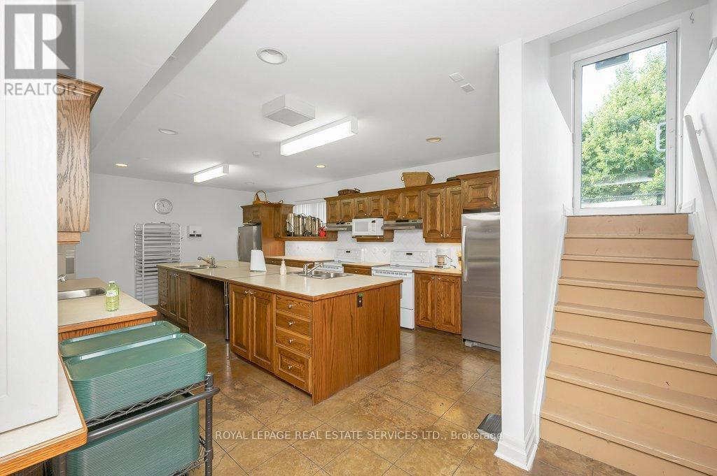 












1350 LANGSTAFF ROAD

,
Vaughan,




Ontario
L4J8P8

